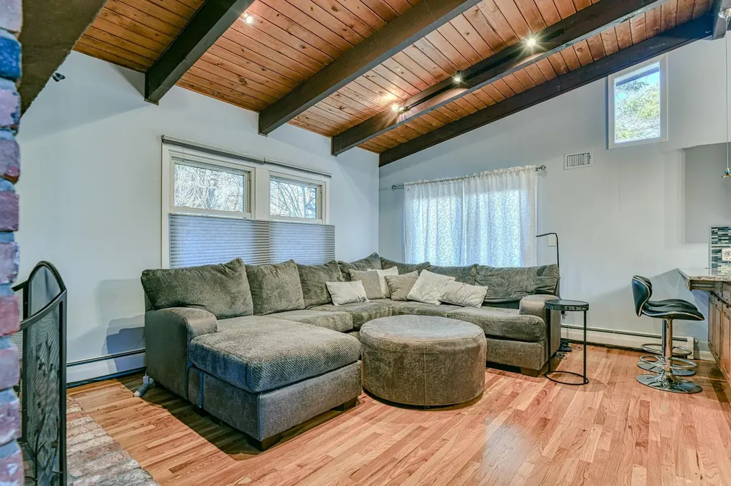 5 Robin Lane West Nyack NY 10994
