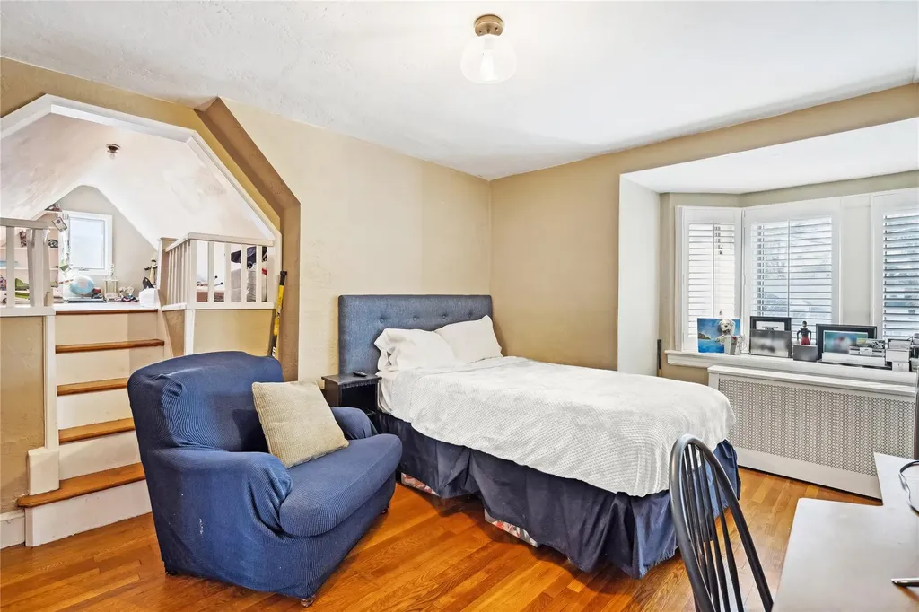 6 Darley Road Great Neck NY 11021