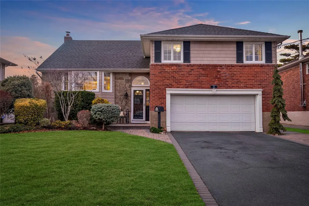 355 Divot Road Oceanside NY 11572