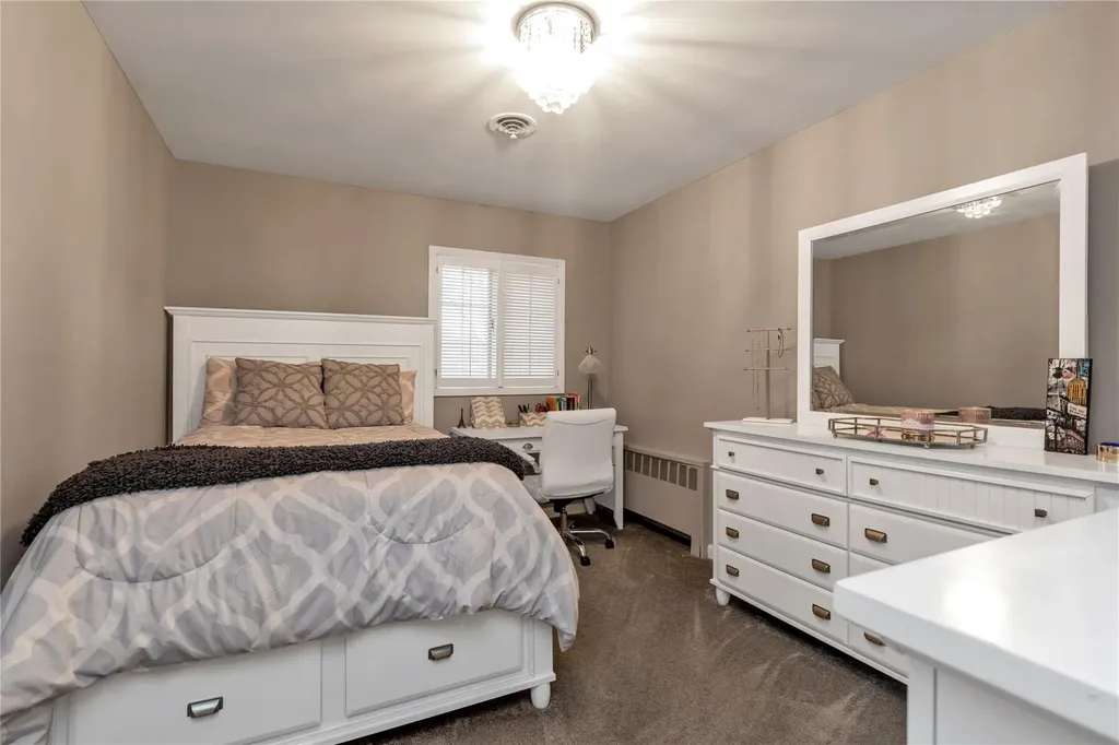 355 Divot Road Oceanside NY 11572