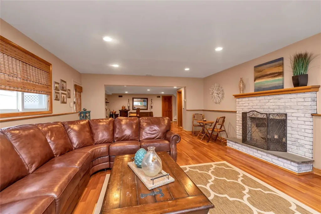 355 Divot Road Oceanside NY 11572