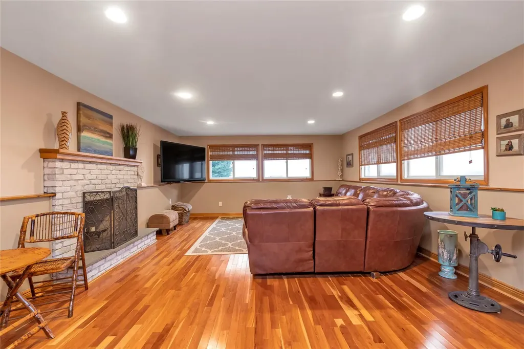 355 Divot Road Oceanside NY 11572