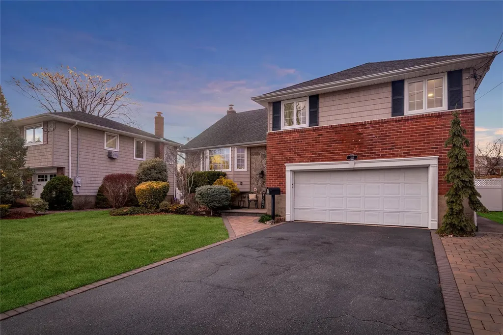 355 Divot Road Oceanside NY 11572
