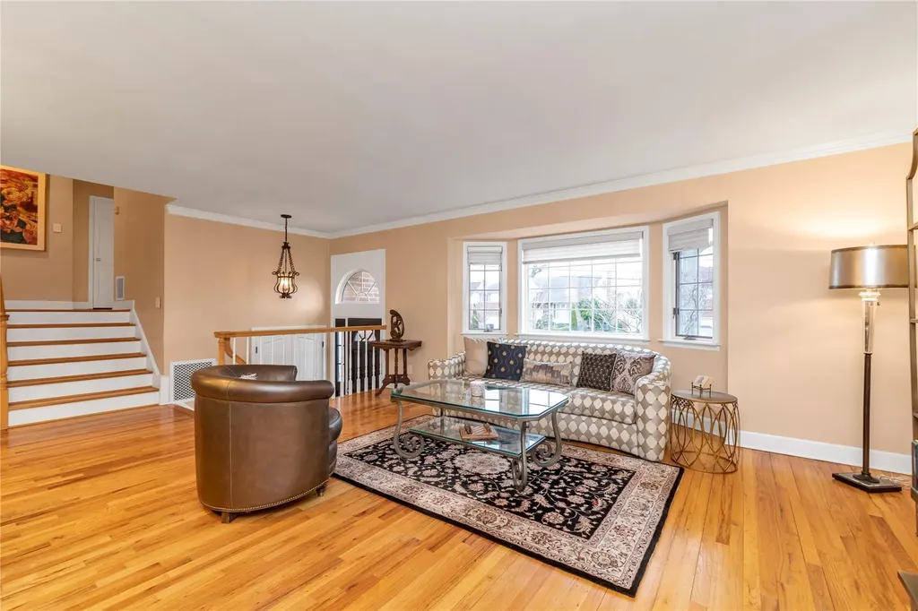 355 Divot Road Oceanside NY 11572