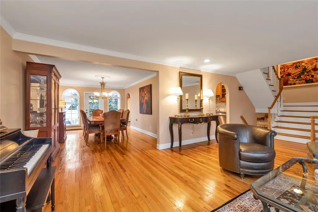 355 Divot Road Oceanside NY 11572