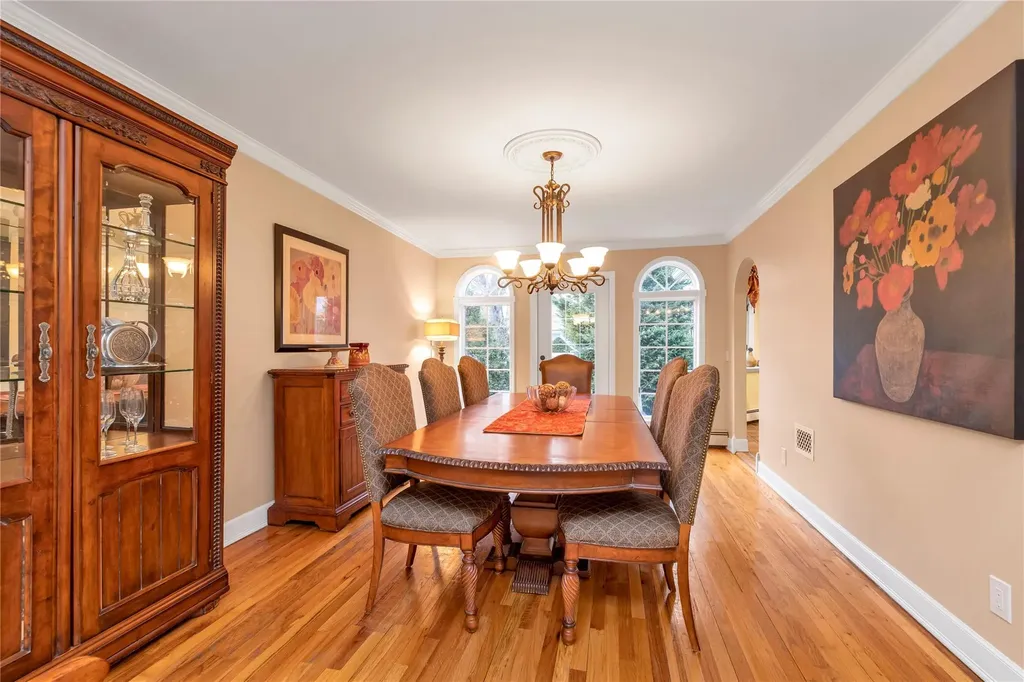 355 Divot Road Oceanside NY 11572
