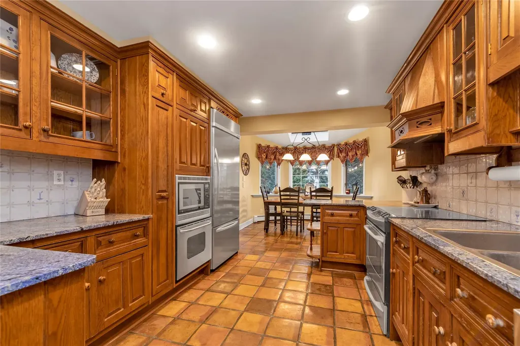 355 Divot Road Oceanside NY 11572