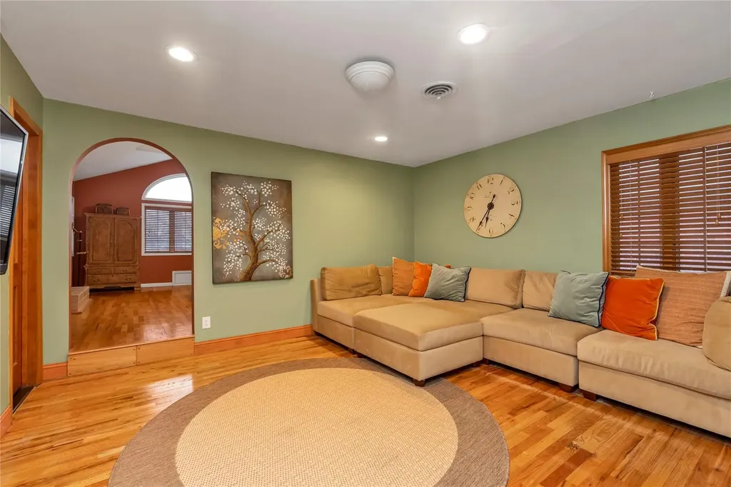 355 Divot Road Oceanside NY 11572