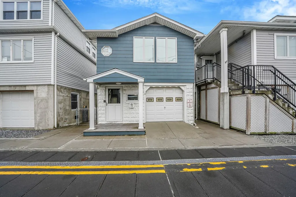 28 W 13th Road Broad Channel NY 11693