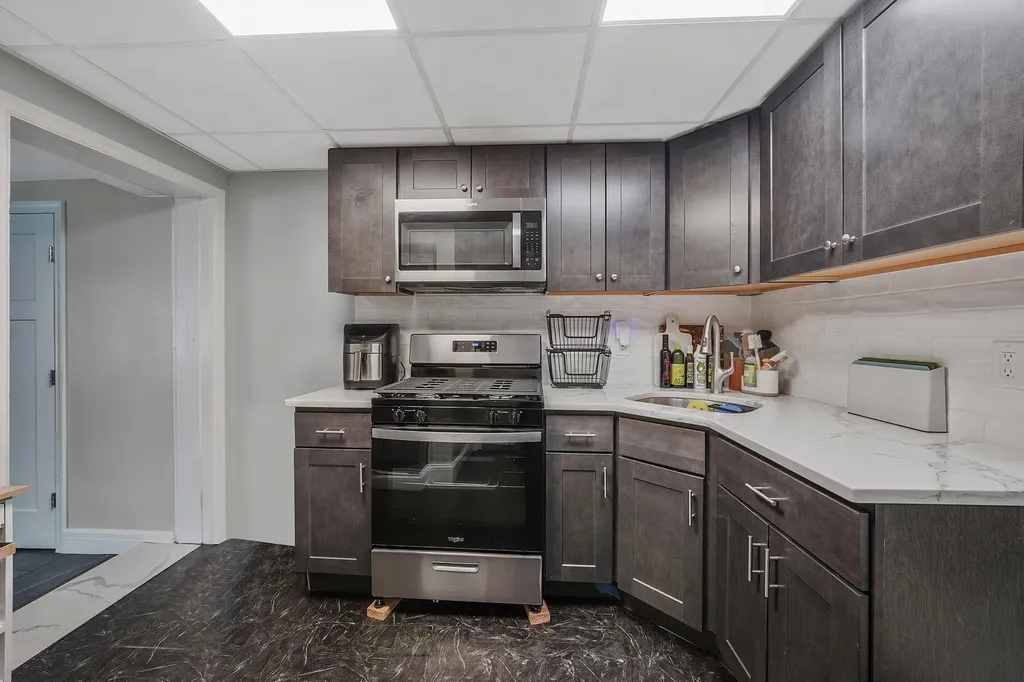 28 W 13th Road Broad Channel NY 11693
