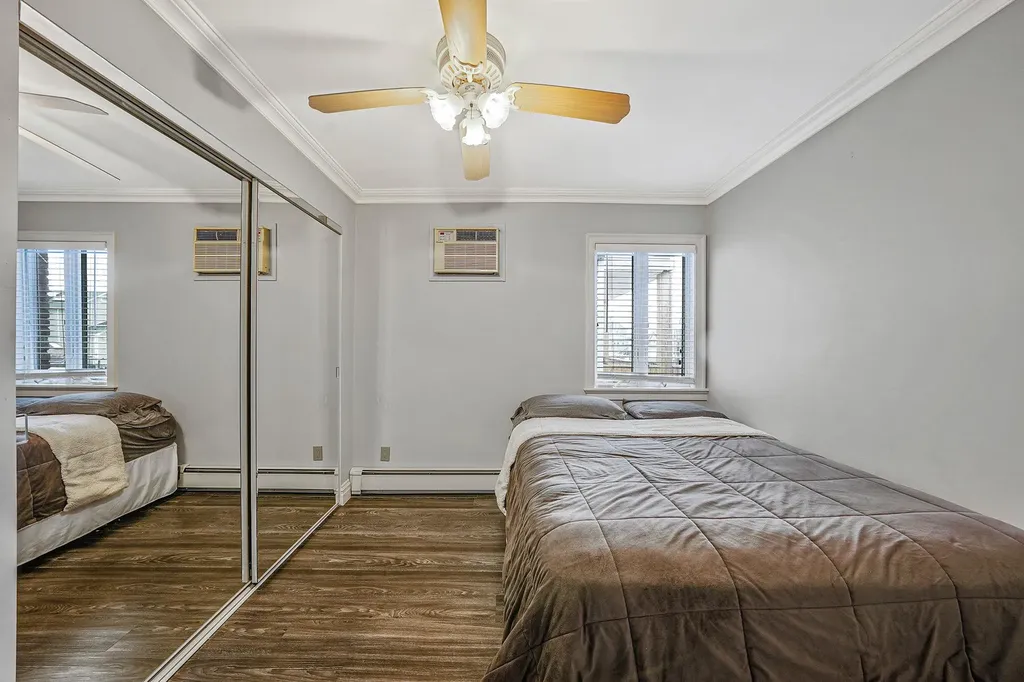 28 W 13th Road Broad Channel NY 11693
