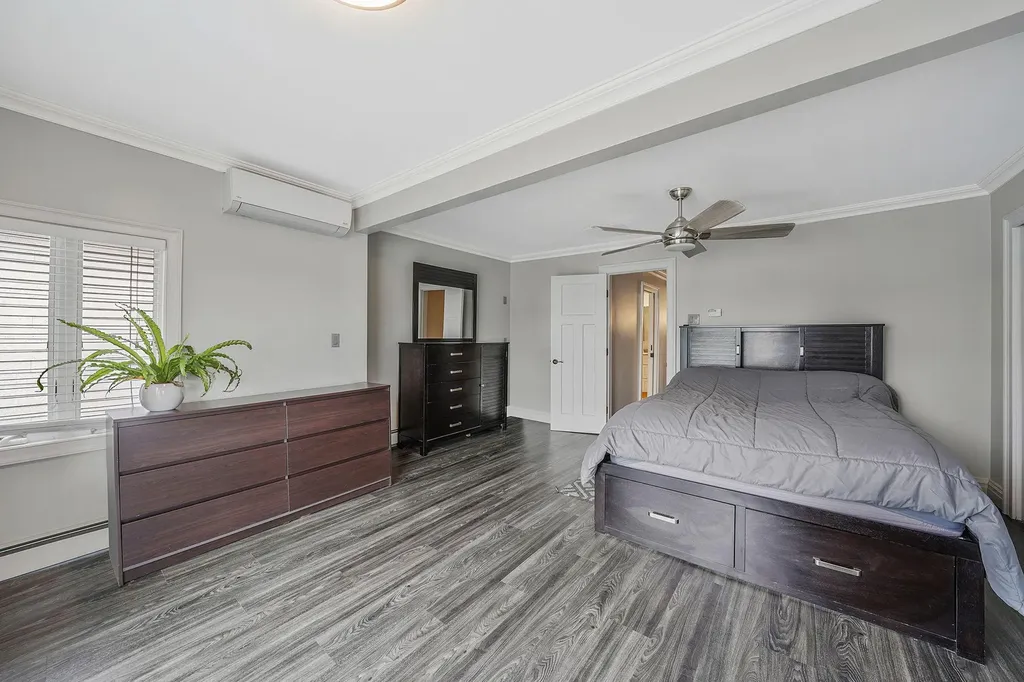 28 W 13th Road Broad Channel NY 11693