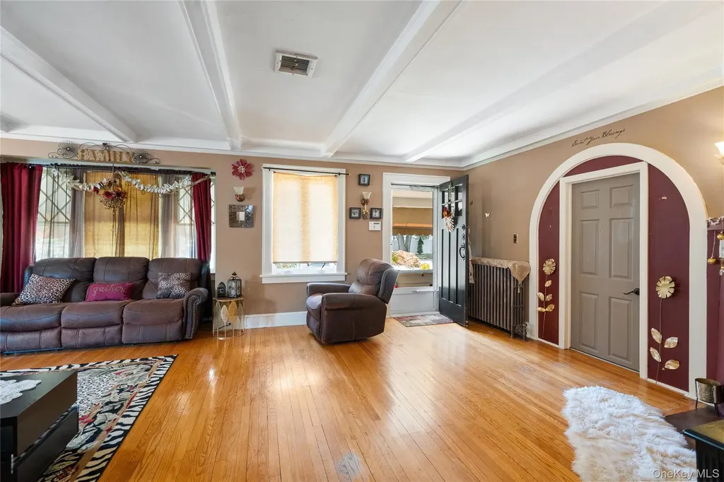 87 Whitman Avenue Islip NY 11751