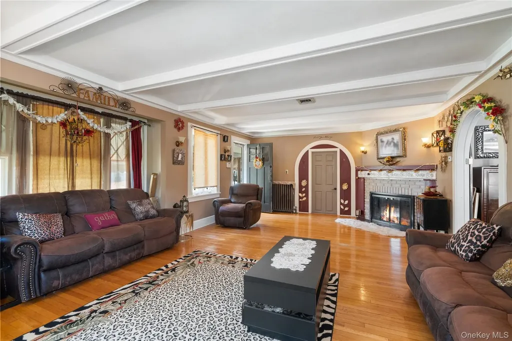 87 Whitman Avenue Islip NY 11751