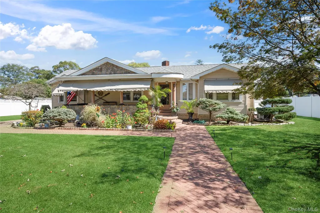 87 Whitman Avenue Islip NY 11751