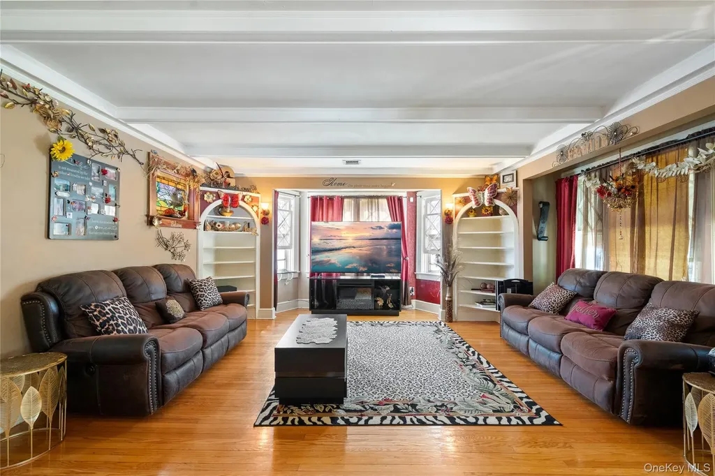 87 Whitman Avenue Islip NY 11751