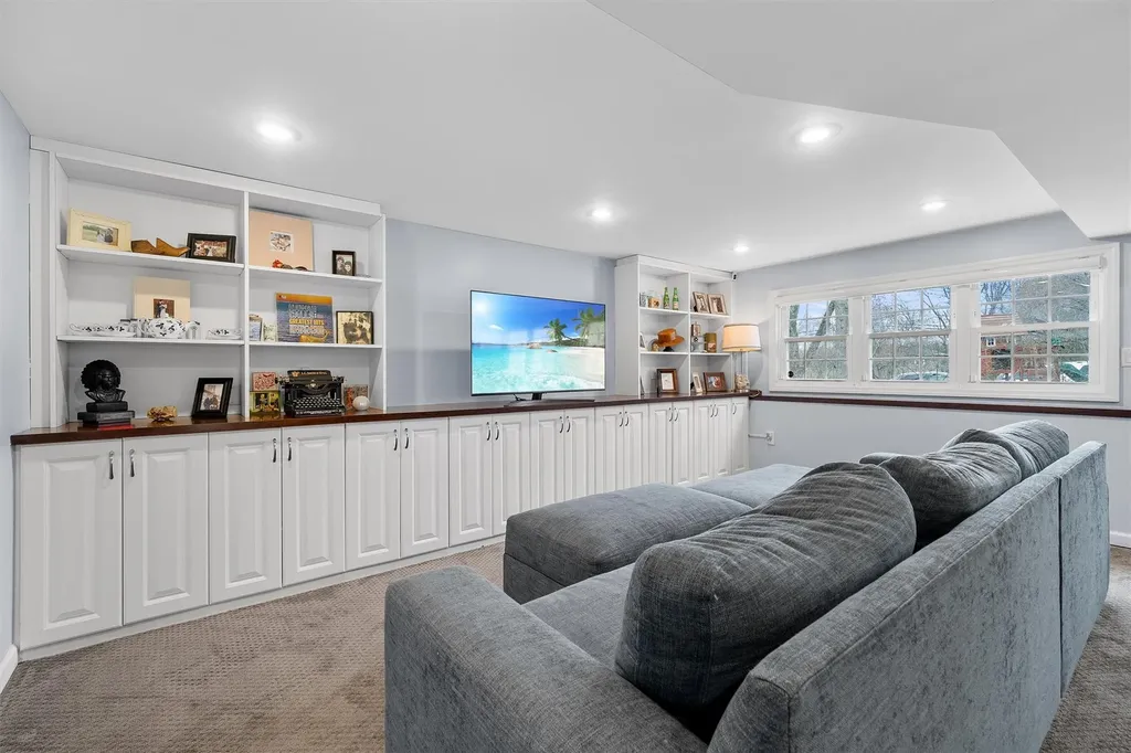 17 Birch Drive Nanuet NY 10954