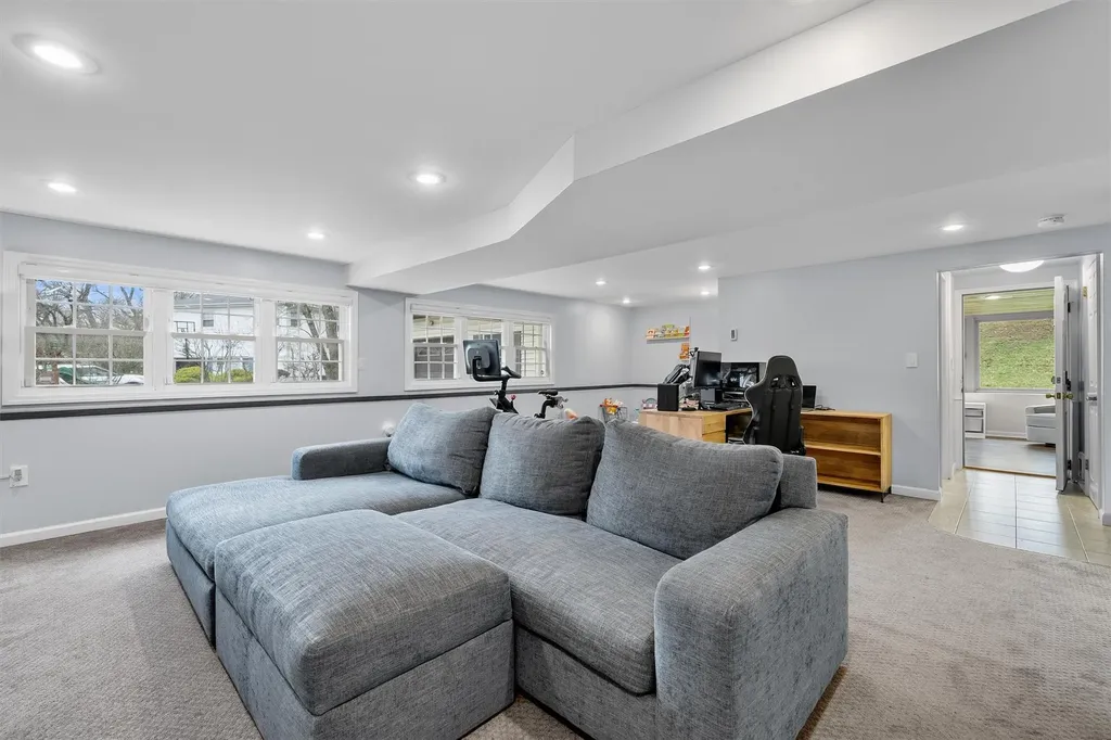17 Birch Drive Nanuet NY 10954