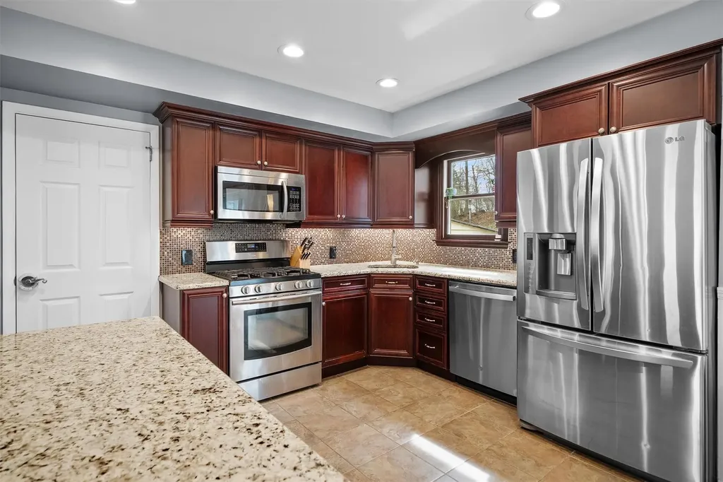 17 Birch Drive Nanuet NY 10954