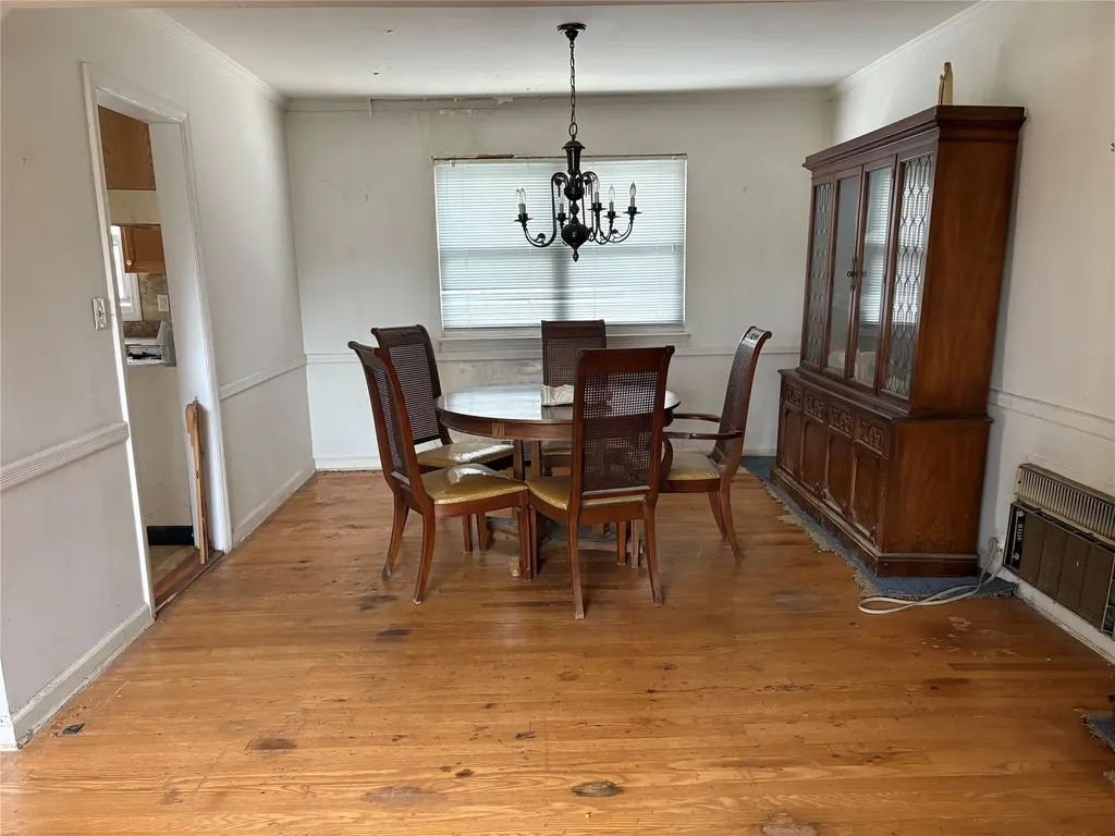 24 High Street East Williston NY 11596