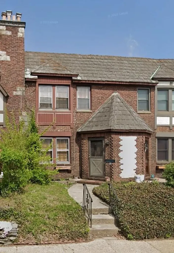 354 Bauer Place Mineola NY 11501