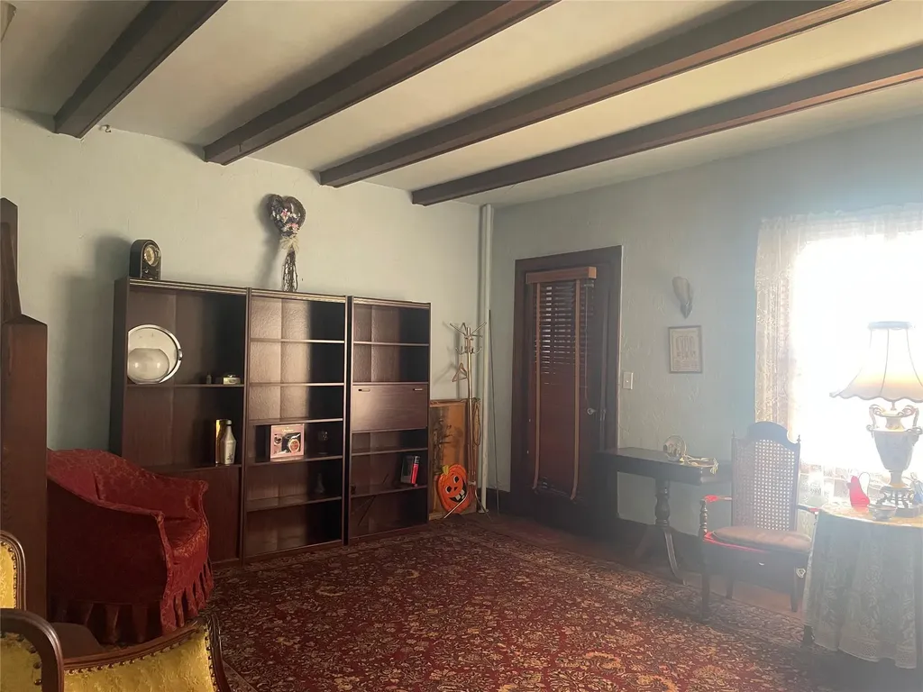 354 Bauer Place Mineola NY 11501