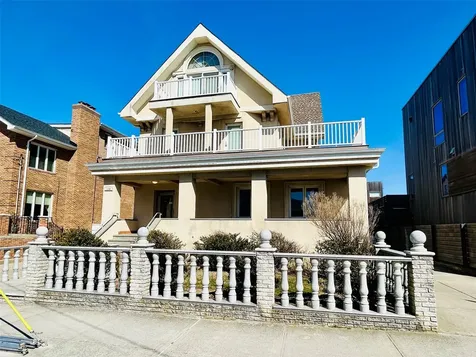 136 Beach 140th Street Belle Harbor NY 11694