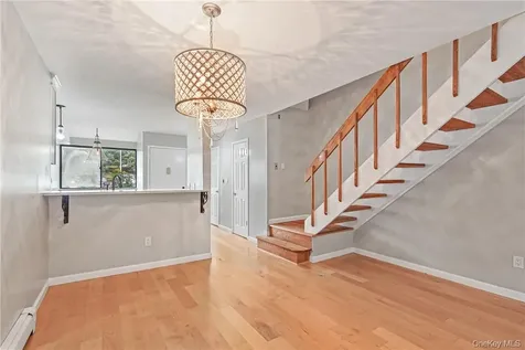 118 Round Hill Road Dobbs Ferry NY 10522