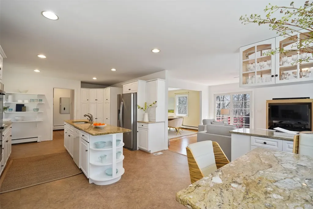 12 Kavey Lane Armonk NY 10504