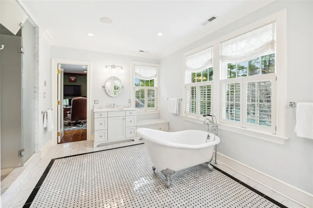 57 Old Orchard Lane Scarsdale NY 10583