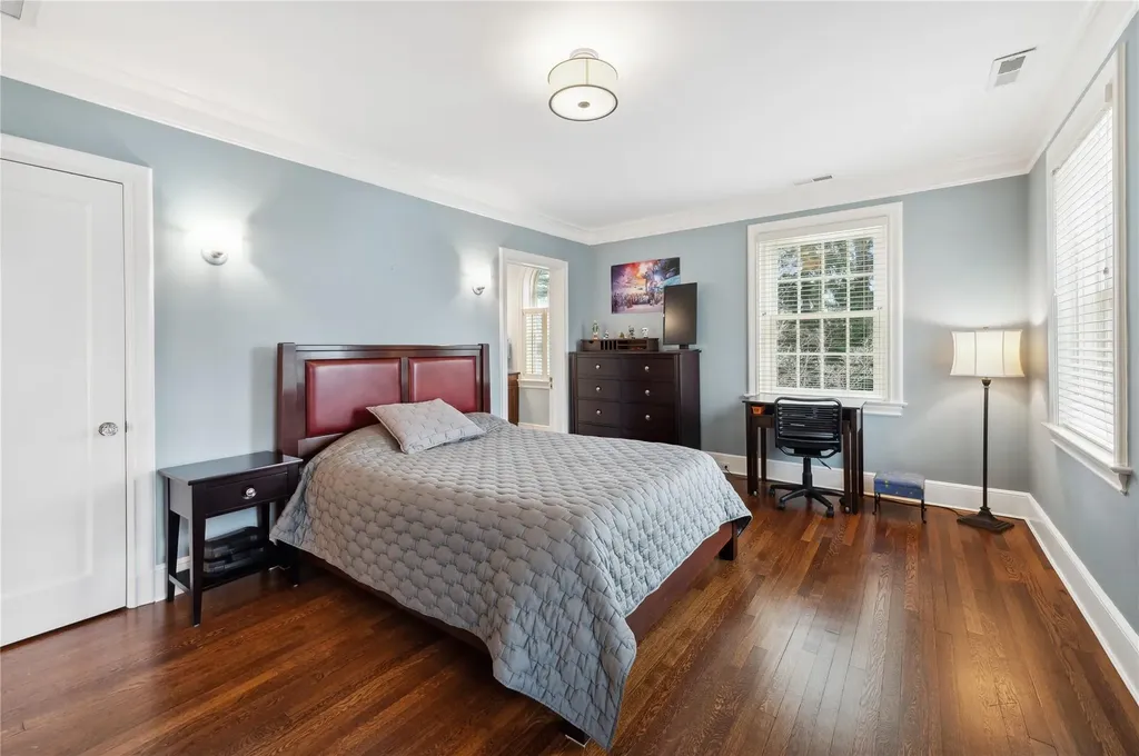 57 Old Orchard Lane Scarsdale NY 10583