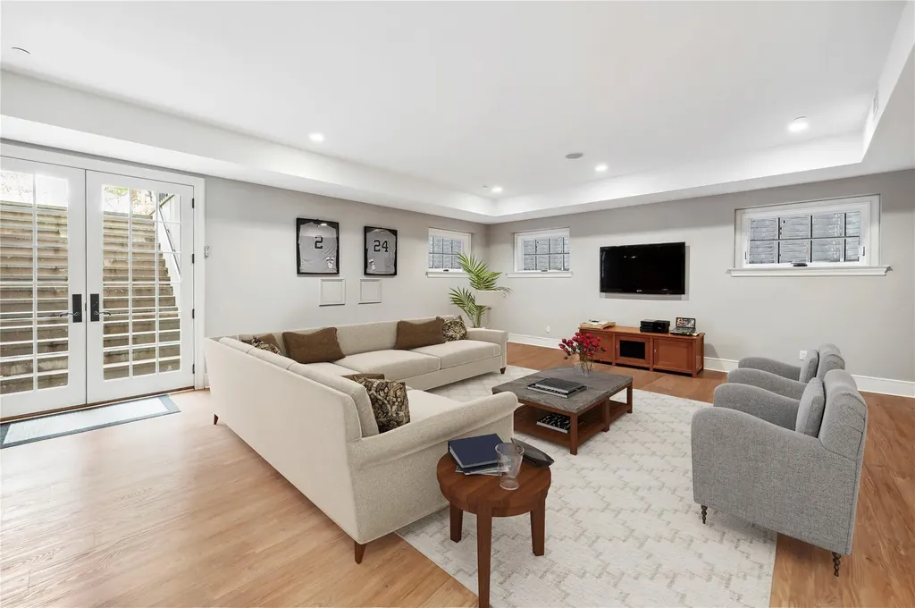 57 Old Orchard Lane Scarsdale NY 10583