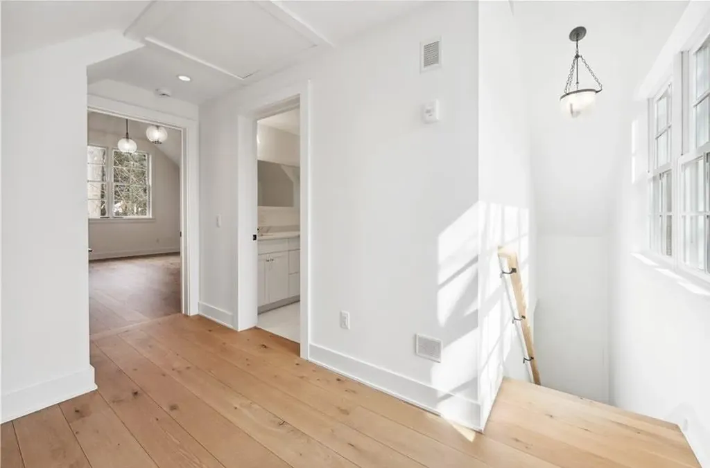 57 Old Orchard Lane Scarsdale NY 10583