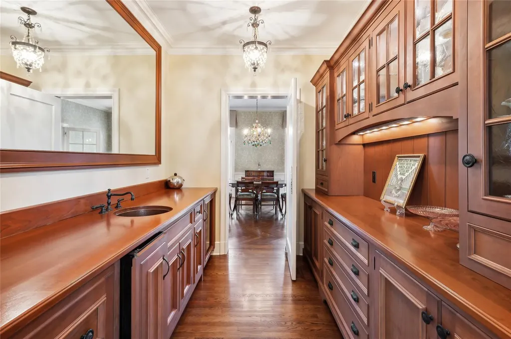 57 Old Orchard Lane Scarsdale NY 10583