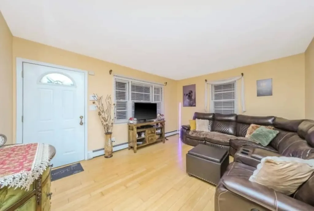 26 Beacon Drive Sound Beach NY 11789