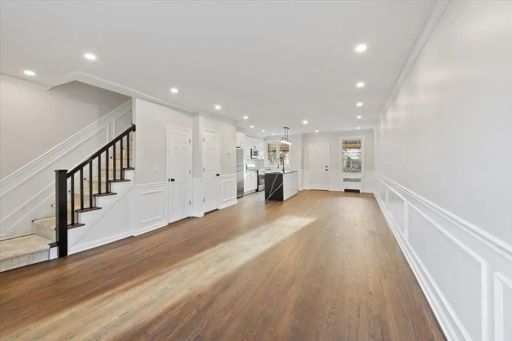 3233 Corsa Avenue Bronx NY 10469