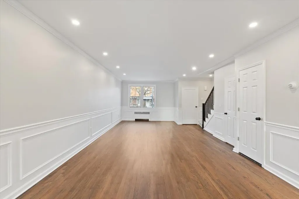 3233 Corsa Avenue Bronx NY 10469