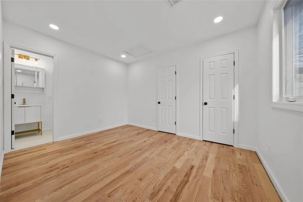 26 Peters Boulevard Central Islip NY 11722