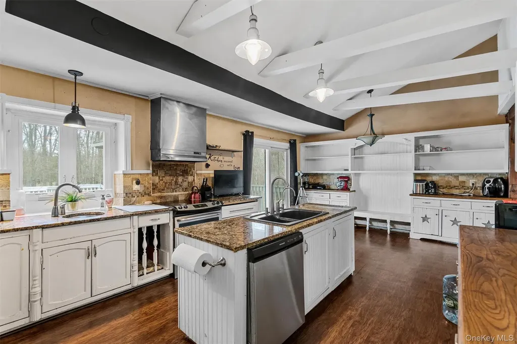 4 Thistle Lane Middletown NY 10940
