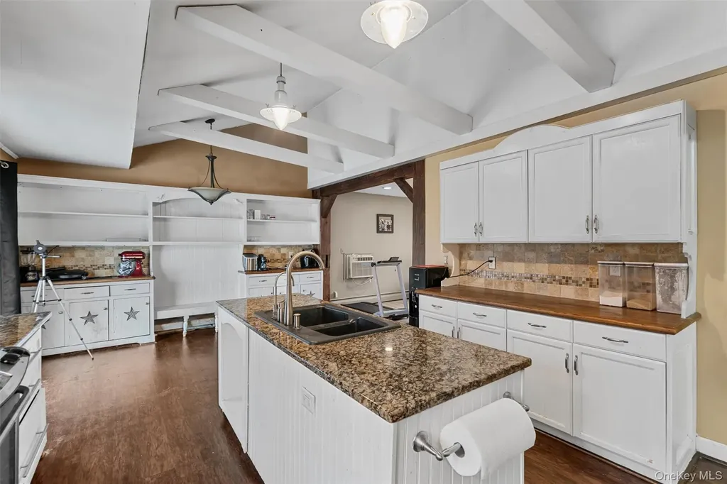 4 Thistle Lane Middletown NY 10940