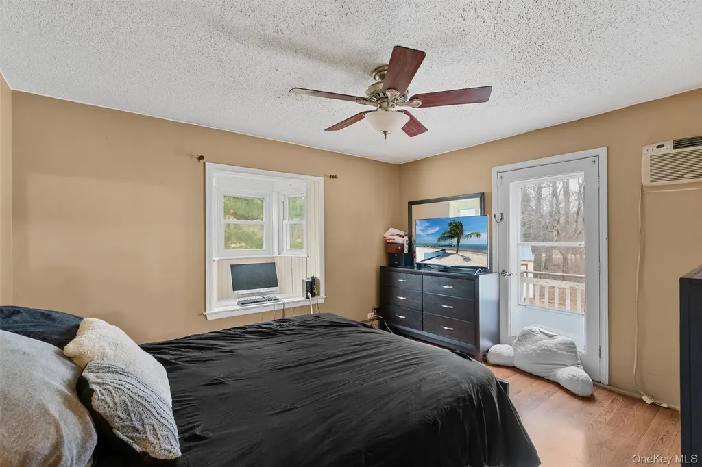 4 Thistle Lane Middletown NY 10940