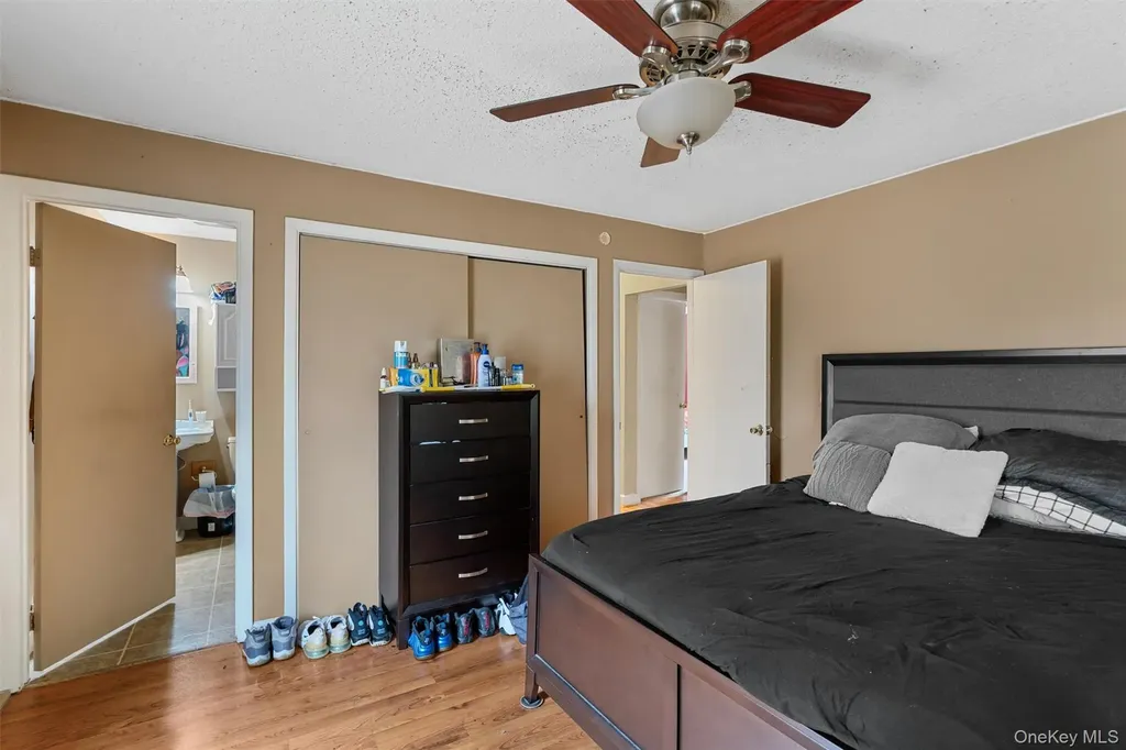 4 Thistle Lane Middletown NY 10940