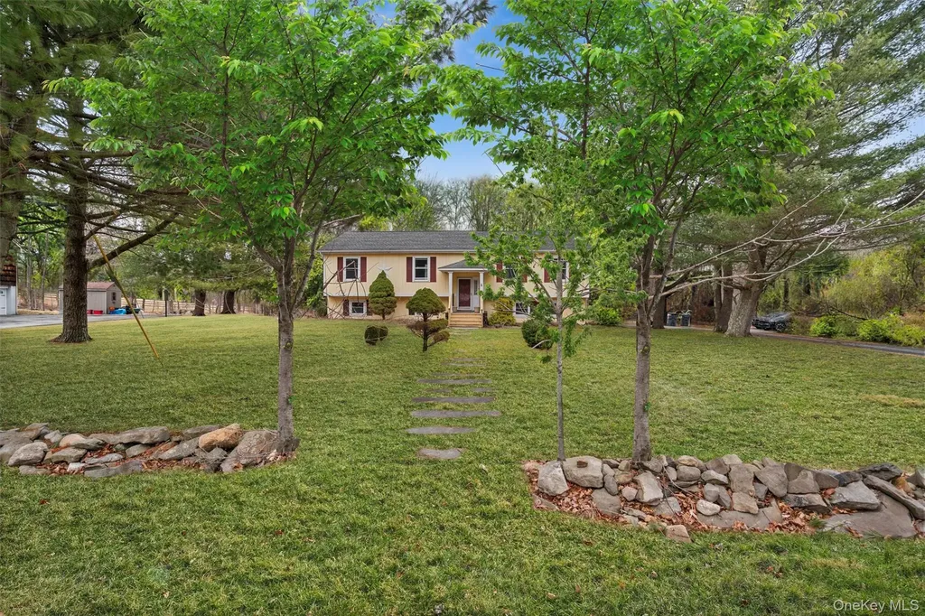 4 Thistle Lane Middletown NY 10940