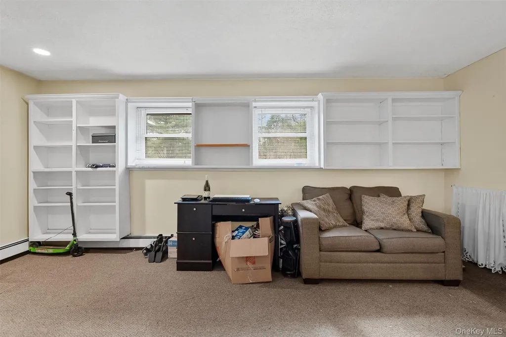 4 Thistle Lane Middletown NY 10940