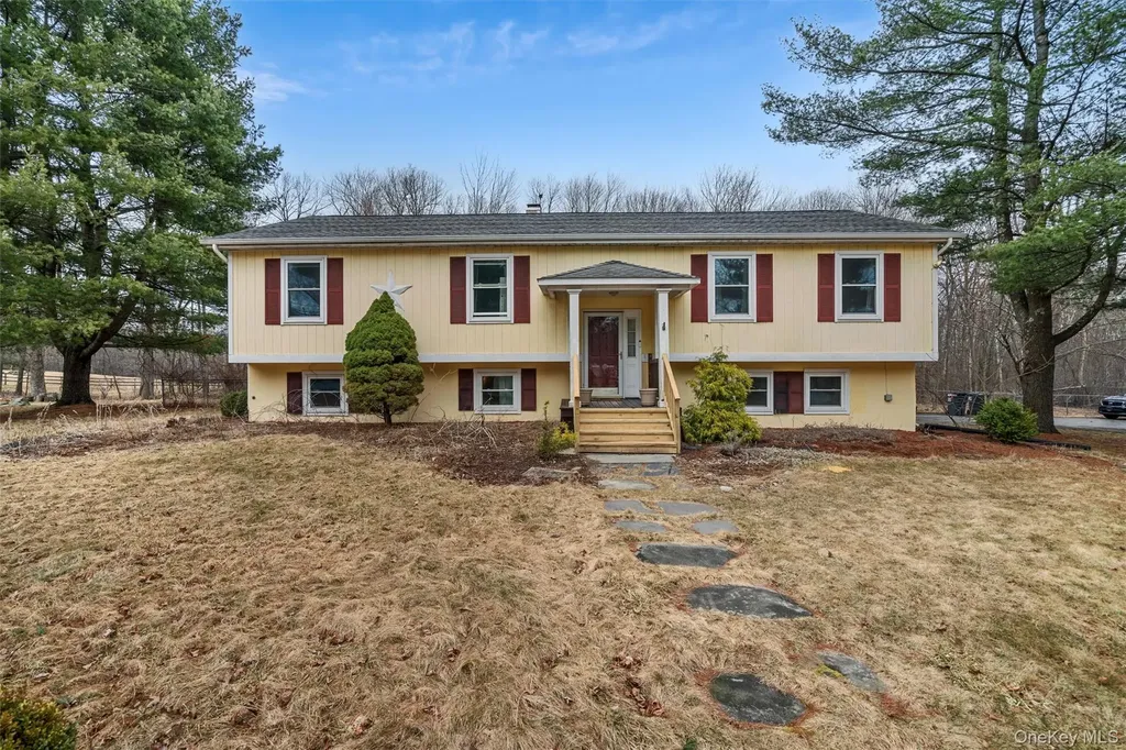 4 Thistle Lane Middletown NY 10940