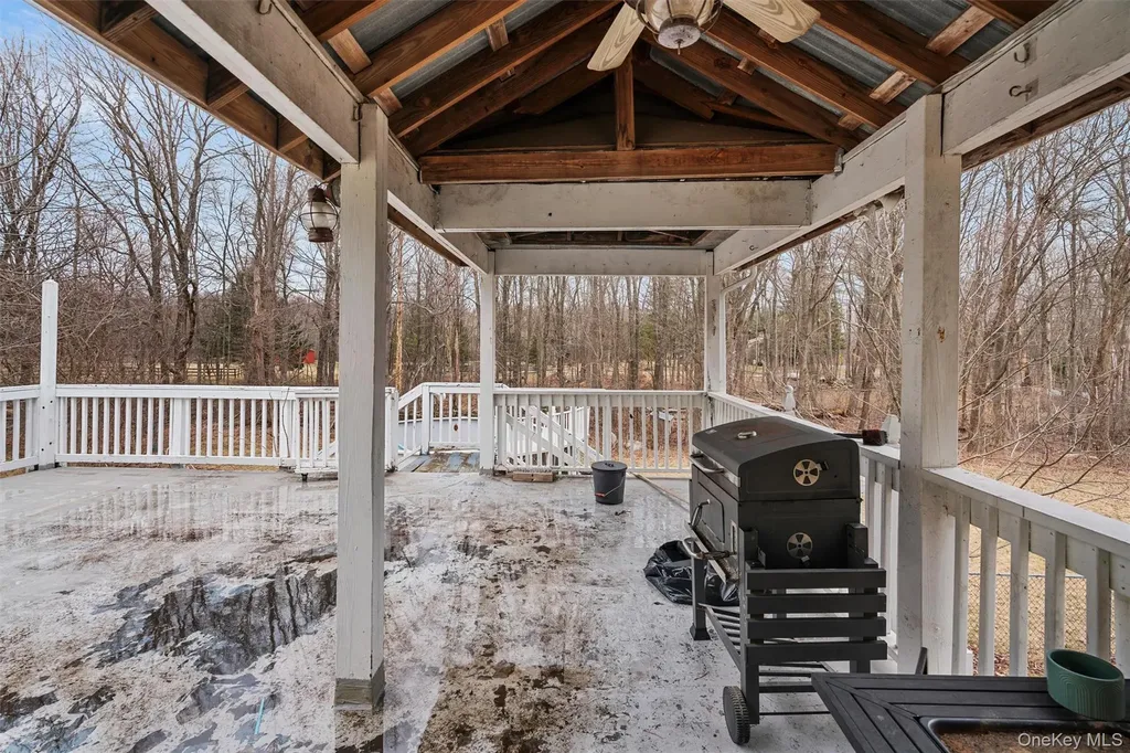 4 Thistle Lane Middletown NY 10940