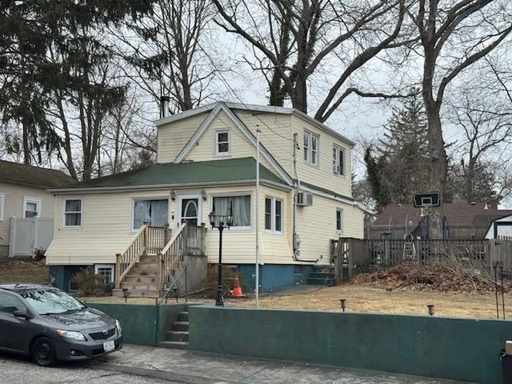 44 Lynbrook Drive Sound Beach NY 11789