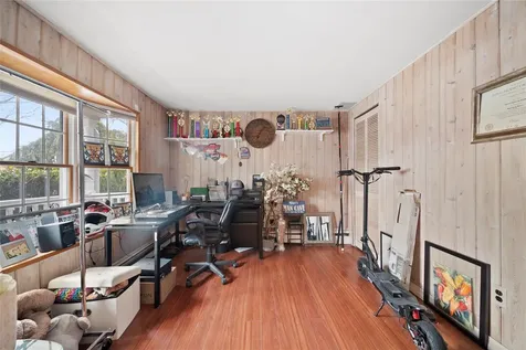 11 Faculty Lane Farmingville NY 11738