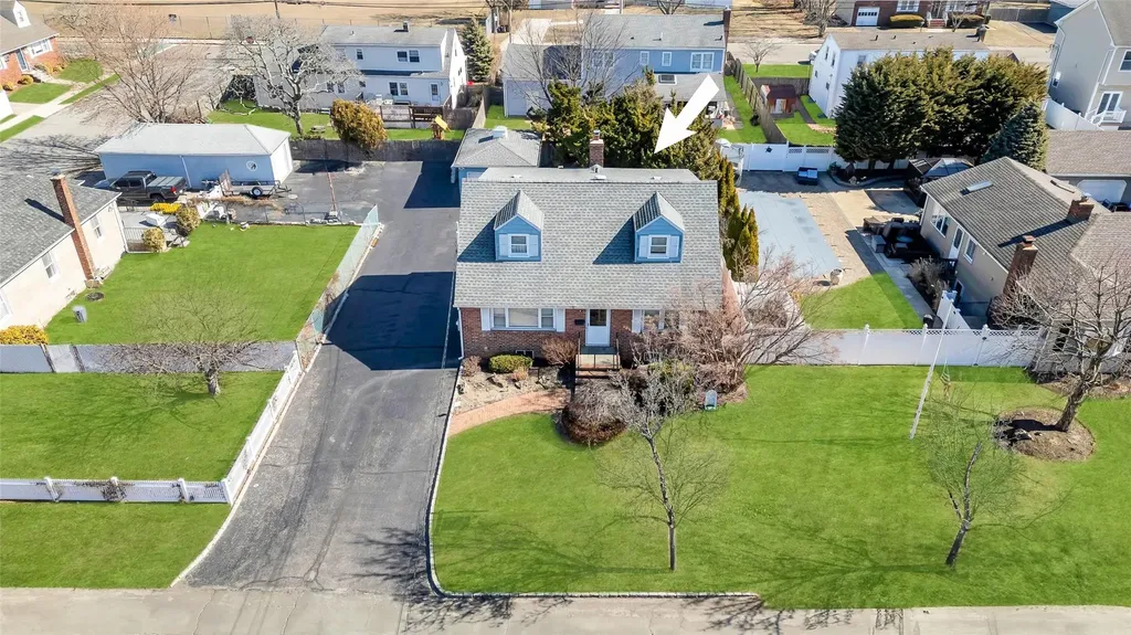 710 South Broadway Lindenhurst NY 11757