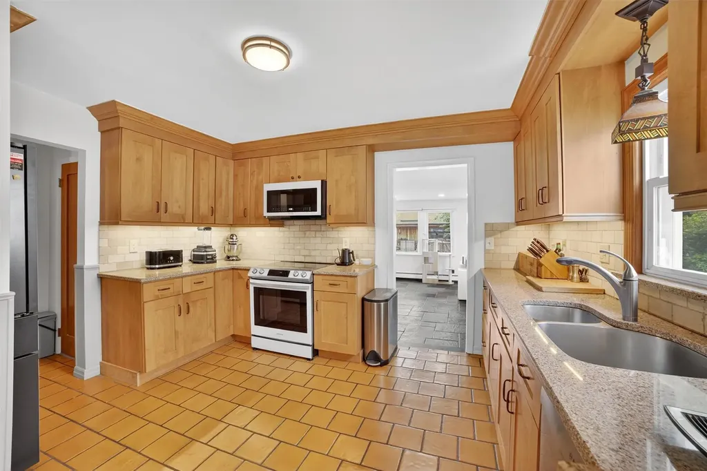 38 Lefurgy Avenue Dobbs Ferry NY 10522
